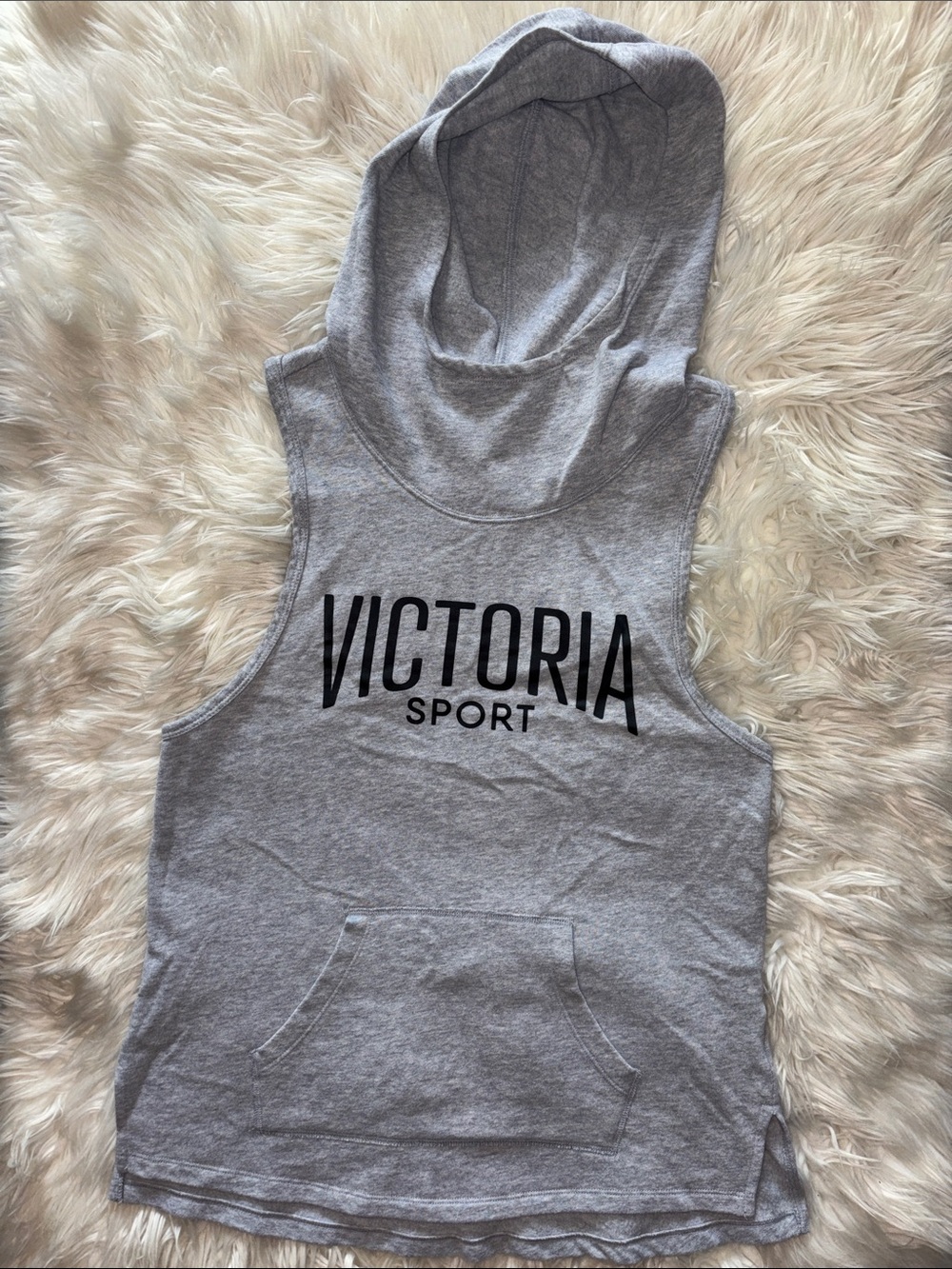 Victoria sport tank vest